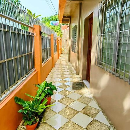 Las Residencias Bed And Breakfast Puerto Princesa Exterior foto