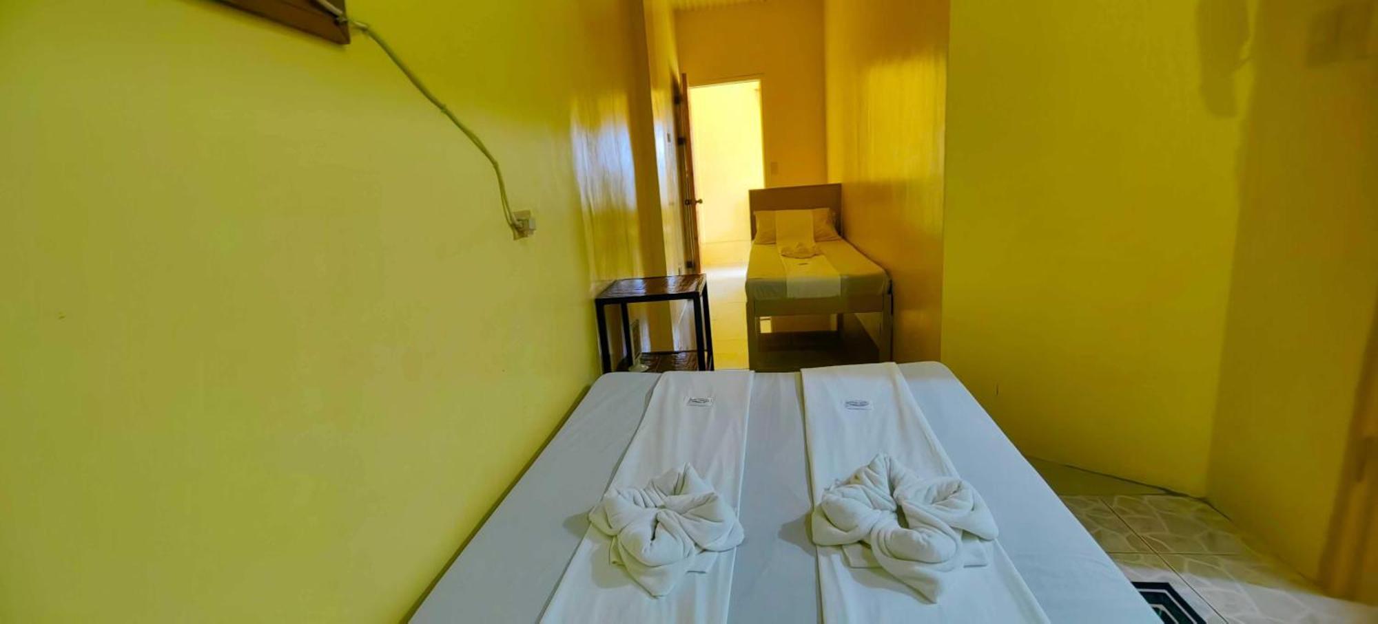 Las Residencias Bed And Breakfast Puerto Princesa Exterior foto