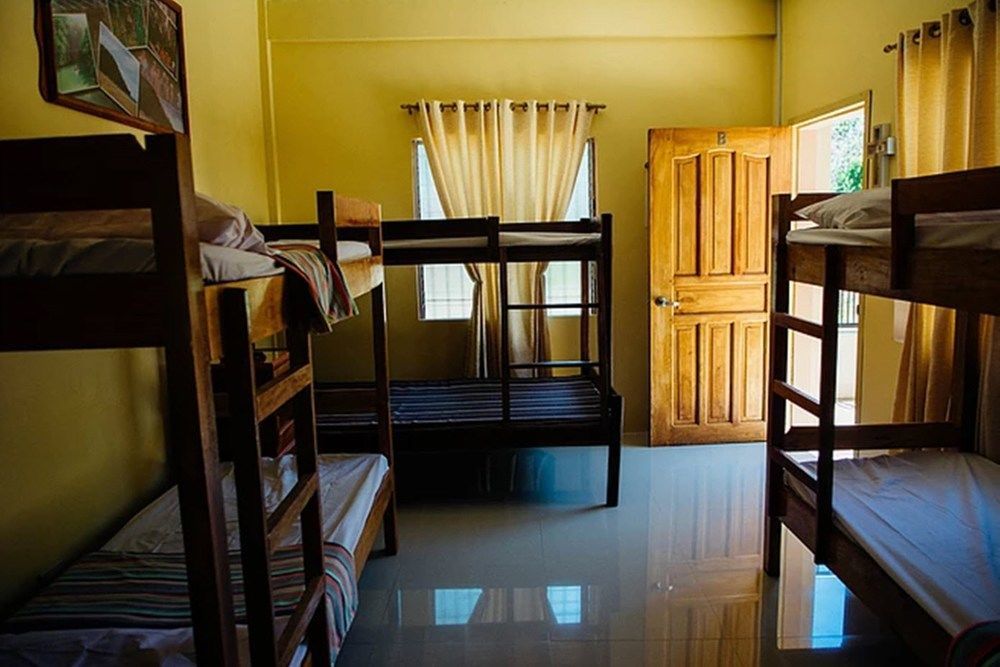 Las Residencias Bed And Breakfast Puerto Princesa Exterior foto